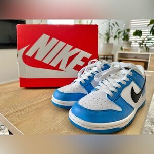 Nike Kids Sneakers in Blue and White
